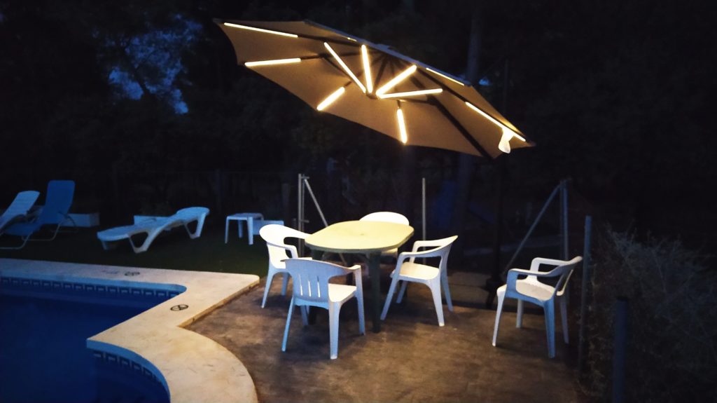 parasol-noche-1024x575